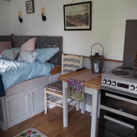 The Owl Hoot Villa Ipstones Eksteriør bilde